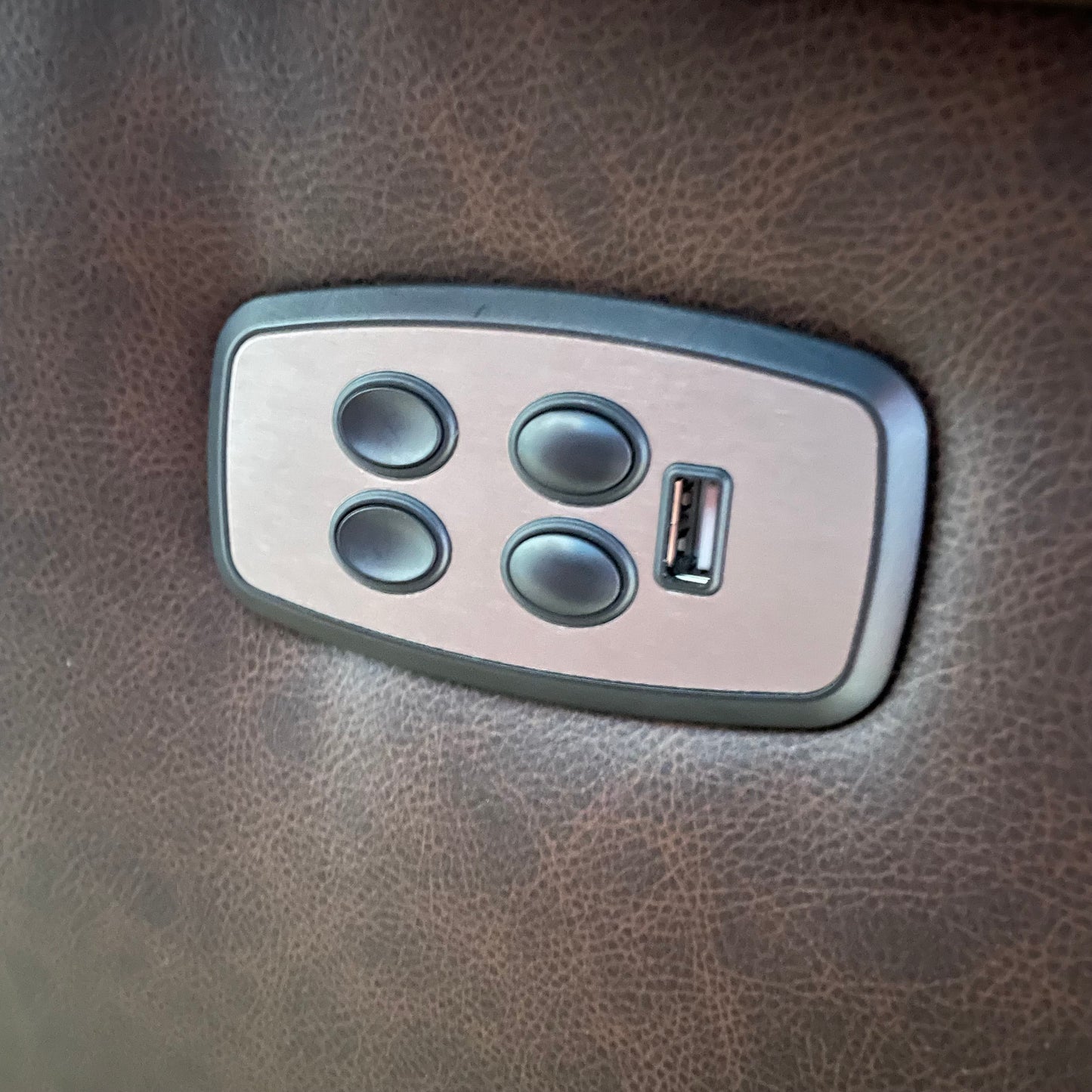 9NZ64LU Power Leather Recliner