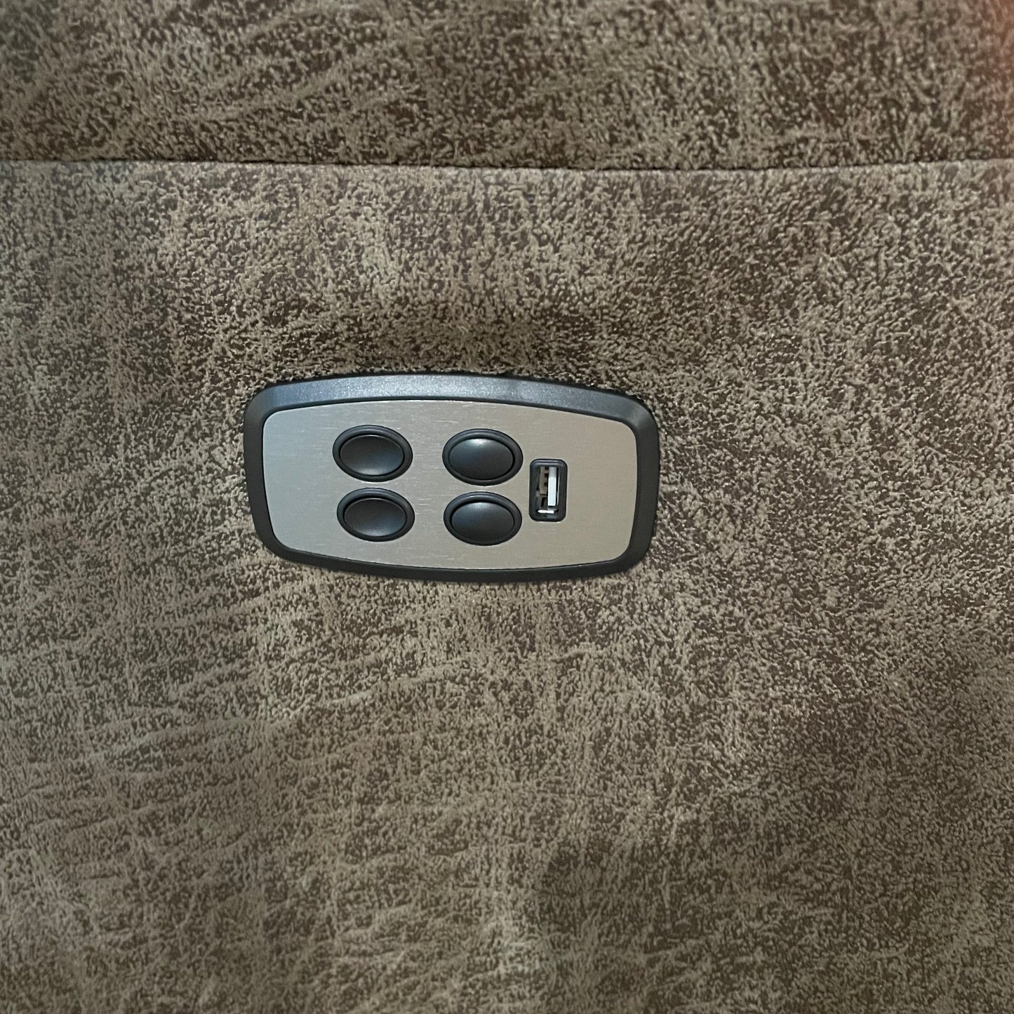 8MZ87 Power Recliner