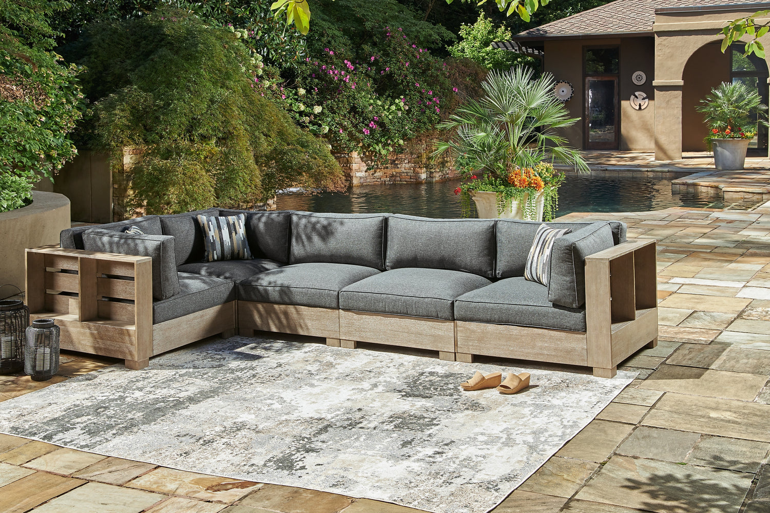 Outdoor Seating
