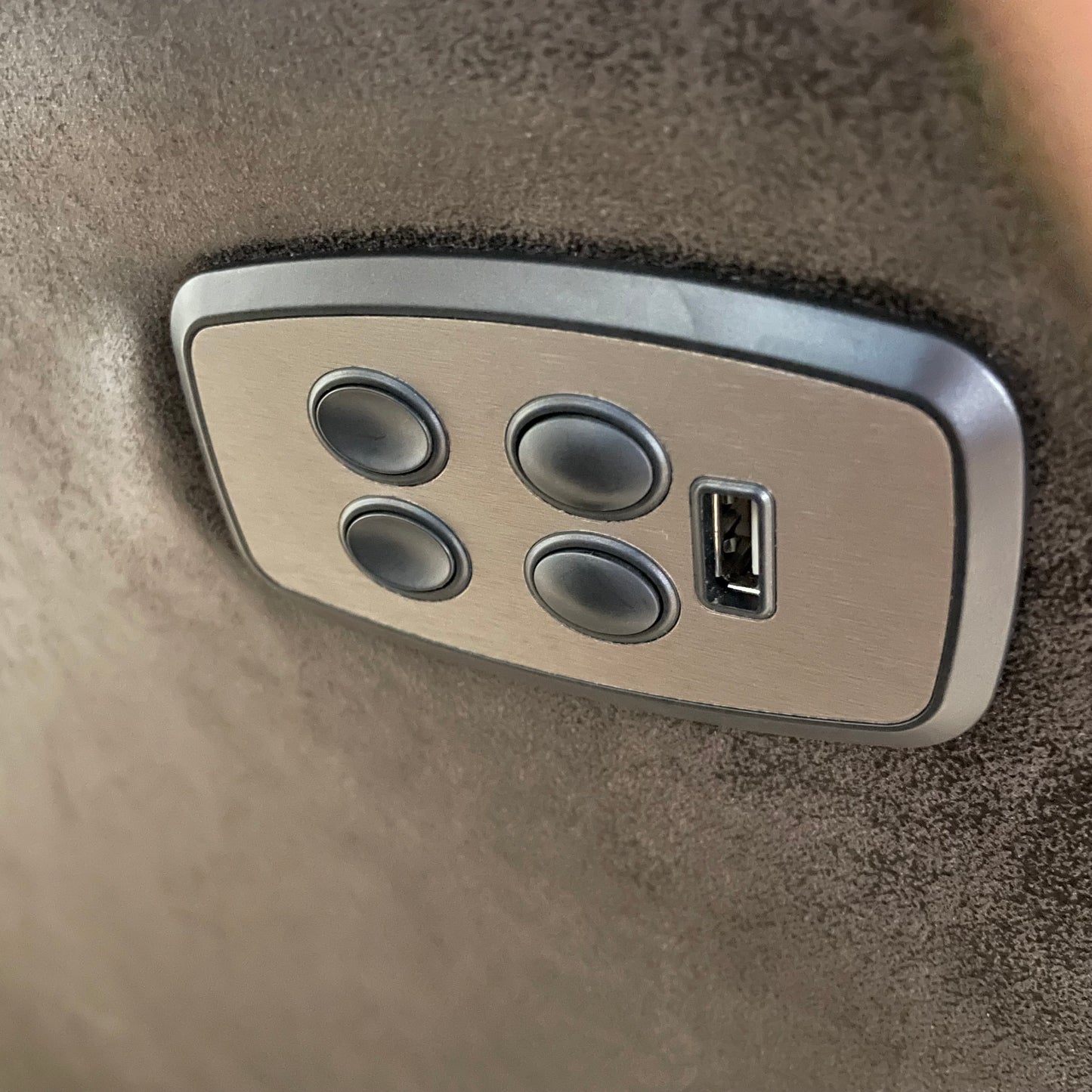 9MZ87 Power Recliner