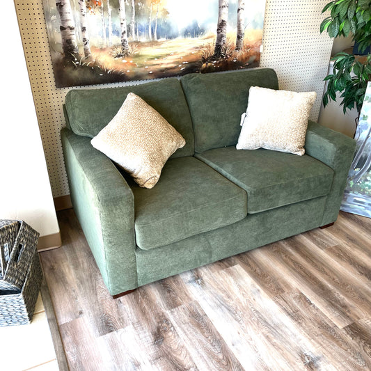 6256 Loveseat